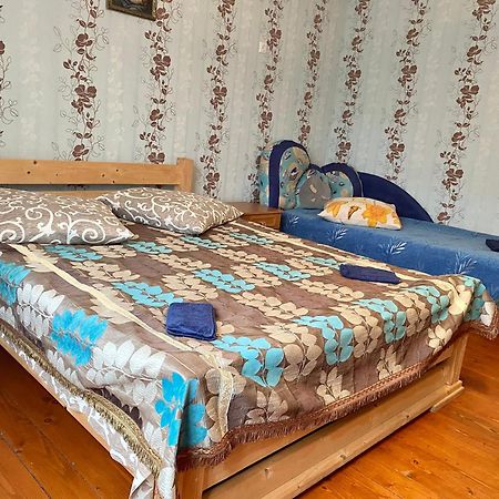 Medova Hata Verkhnyaya Rozhanka Quarto foto
