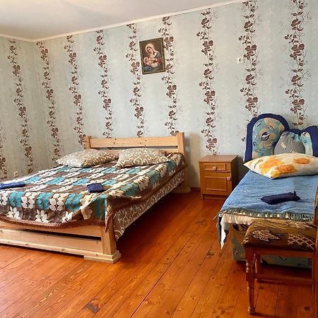 Medova Hata Verkhnyaya Rozhanka Quarto foto