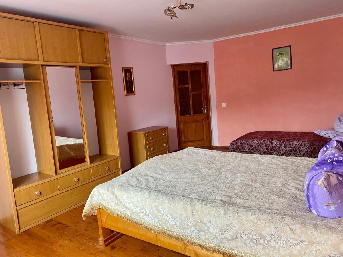 Medova Hata Verkhnyaya Rozhanka Exterior foto