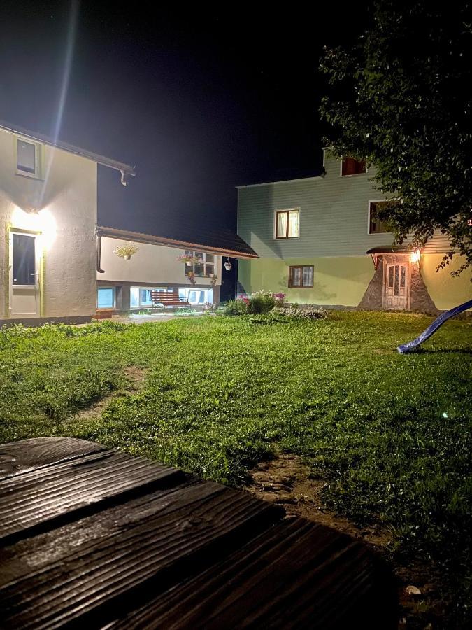 Medova Hata Verkhnyaya Rozhanka Exterior foto